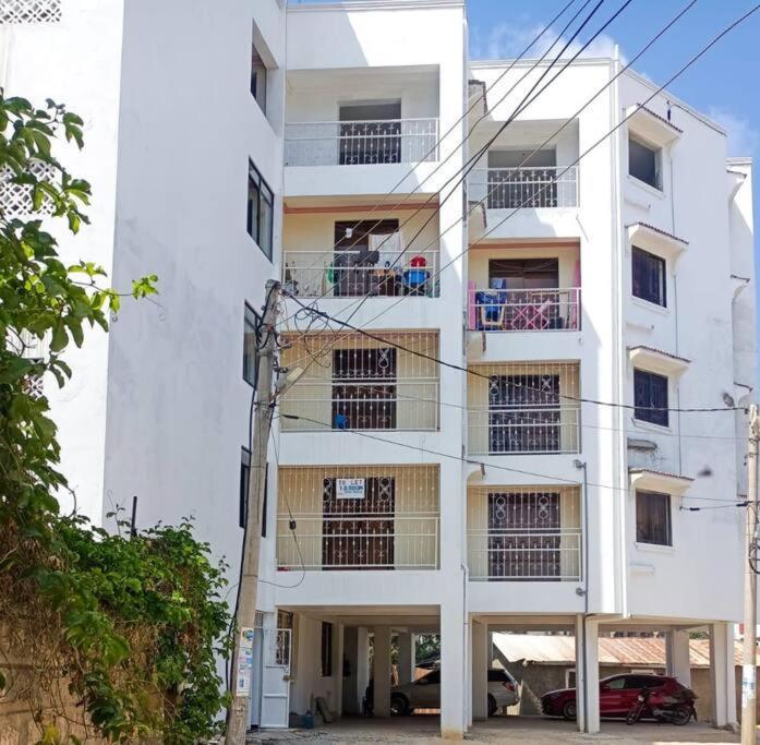 Lovely 1 Bedroom In Bamburi With Reliable Wifi 몸바사 외부 사진
